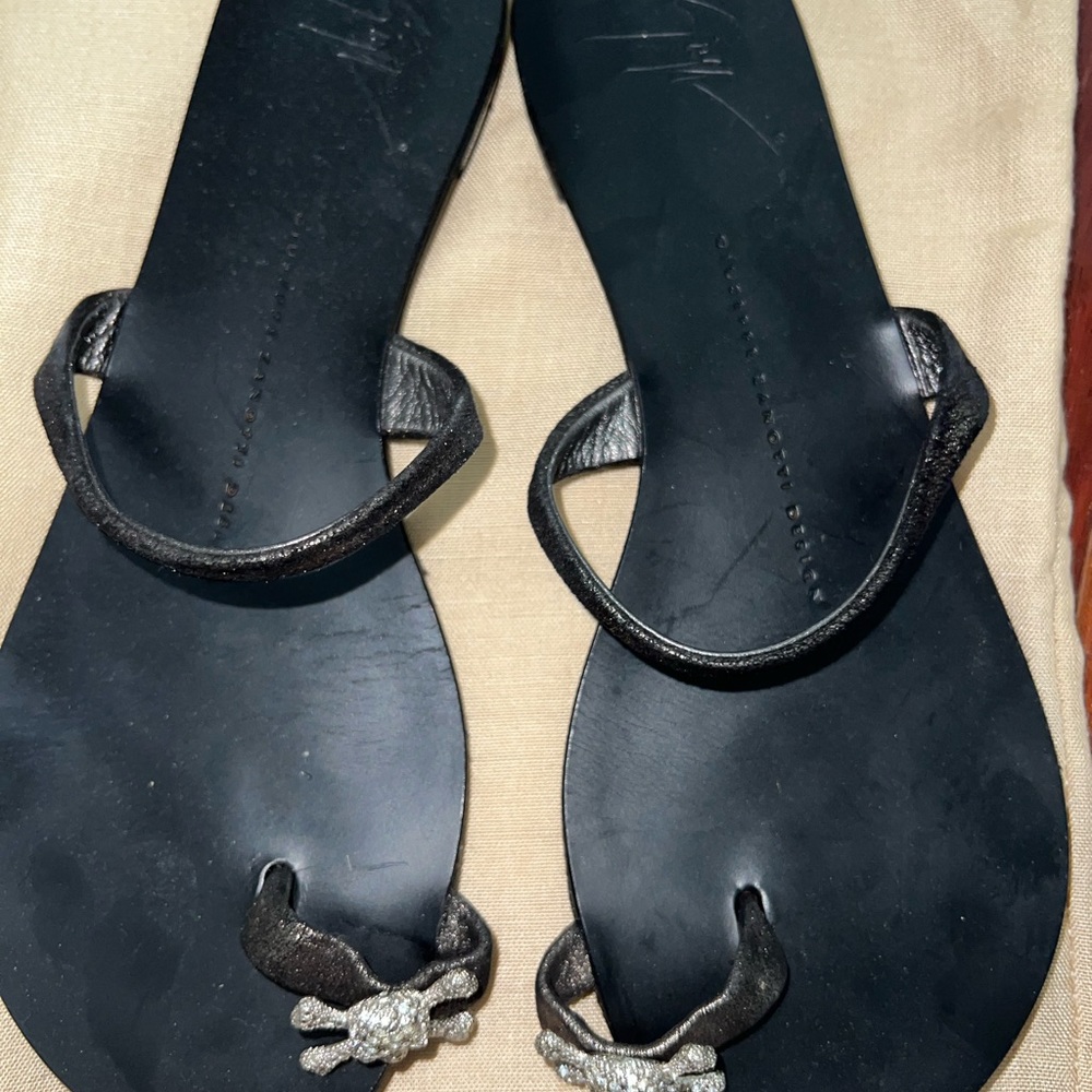 Giuseppe zanotti skull Flats Wear once, 37.5.